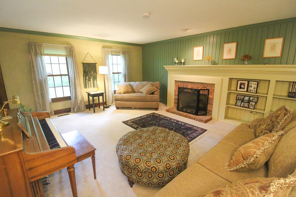 10615 Oaktree Road Fort Wayne, IN 46845 - Photo 4 of 36