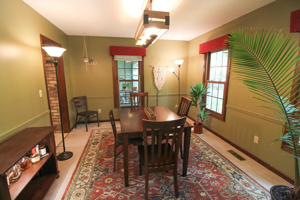 10615 Oaktree Road Fort Wayne, IN 46845 - Photo 6 of 36