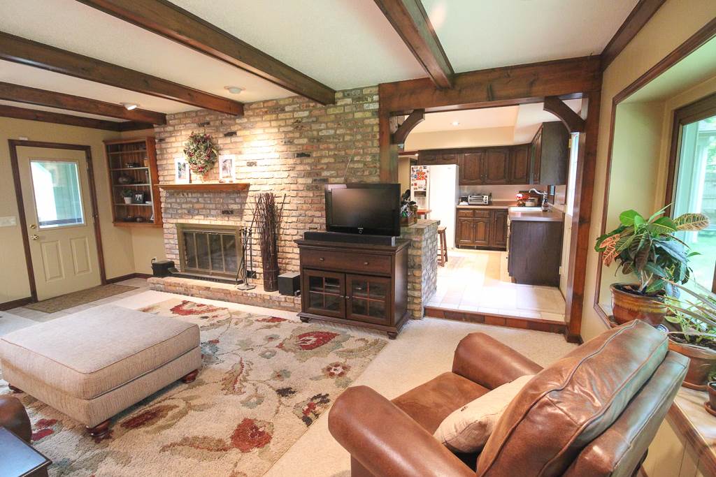 10615 Oaktree Road Fort Wayne, IN 46845 - Photo 7 of 36