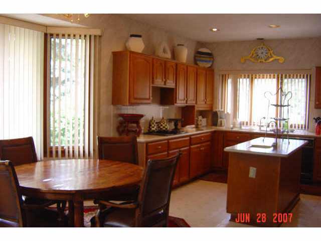 2236 Lane Road Columbus, OH 43220 - Photo 3 of 10