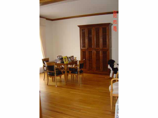 2236 Lane Road Columbus, OH 43220 - Photo 4 of 10