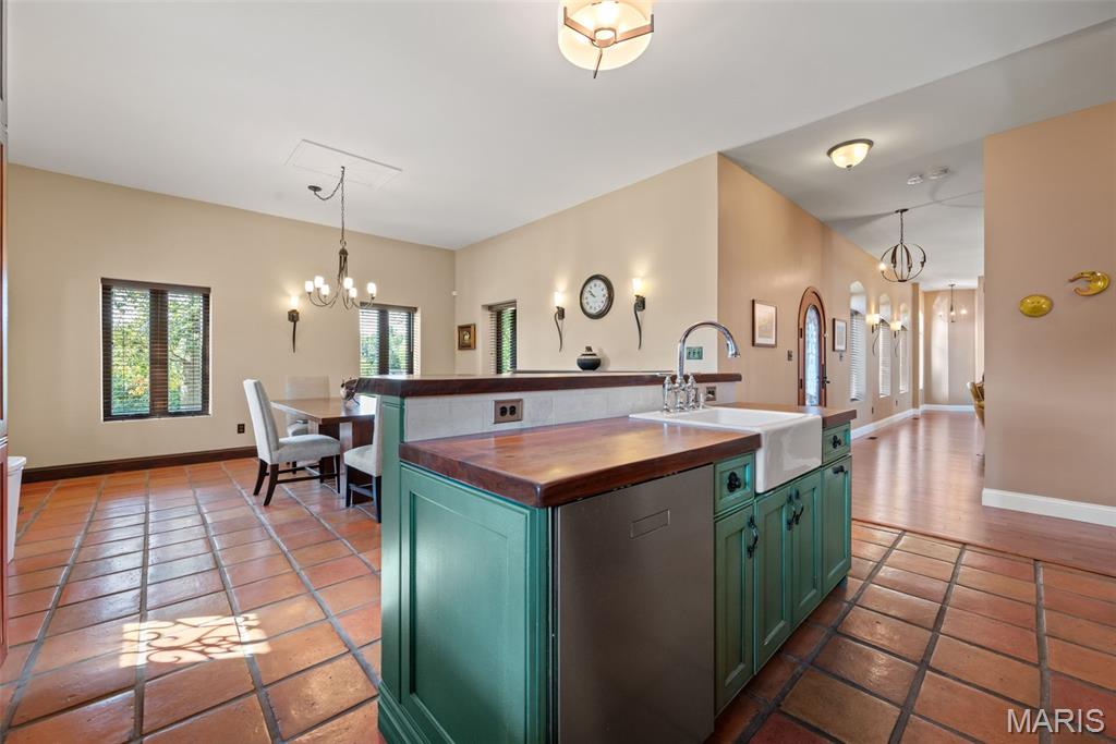 432 South Sappington Road St. Louis, MO 63122 - Photo 10 of 66