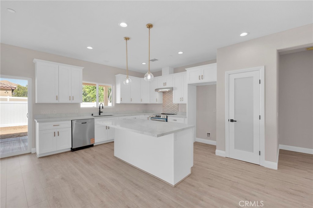15991 Tao Road Apple Valley, CA 92307 - Photo 15 of 49