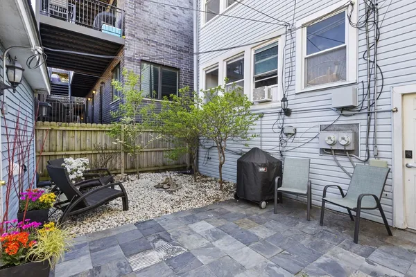 $2,400 | 3721 North Ashland Avenue, Unit G, Chicago, IL 60613