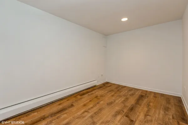 $2,400 | 3721 North Ashland Avenue, Unit G, Chicago, IL 60613