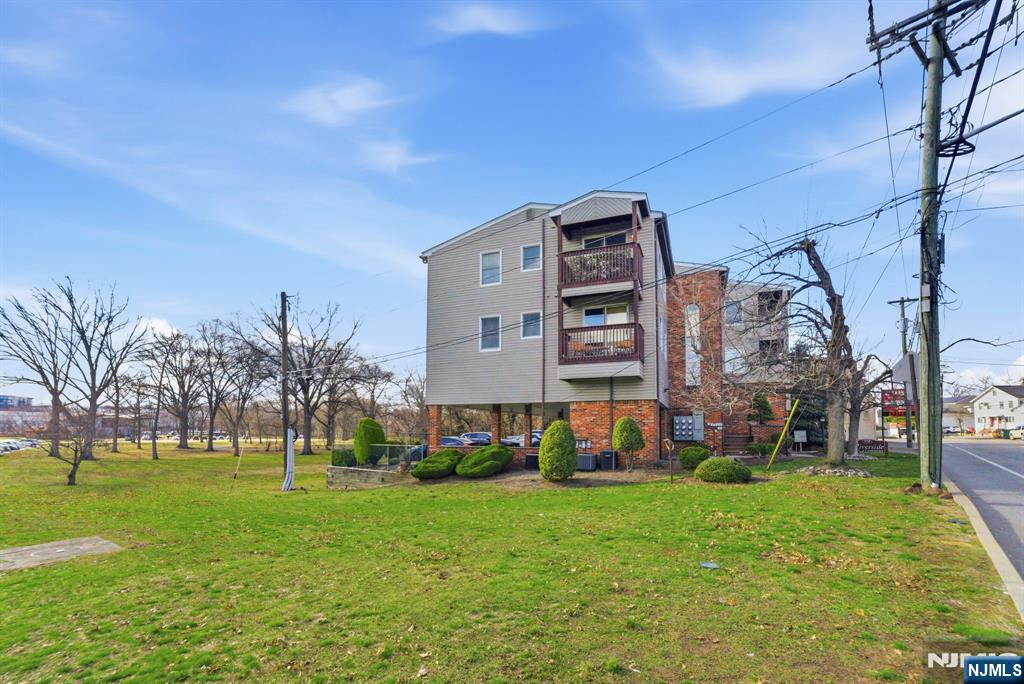 779 Riverside Avenue, Unit 201 Lyndhurst, NJ 07071 - Photo 30 of 35