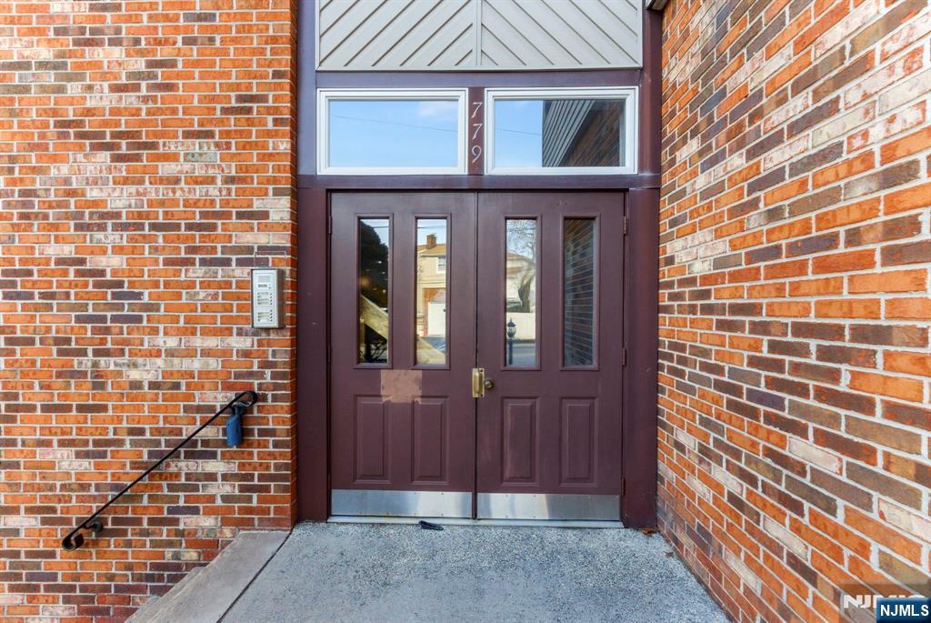 779 Riverside Avenue, Unit 201 Lyndhurst, NJ 07071 - Photo 3 of 35