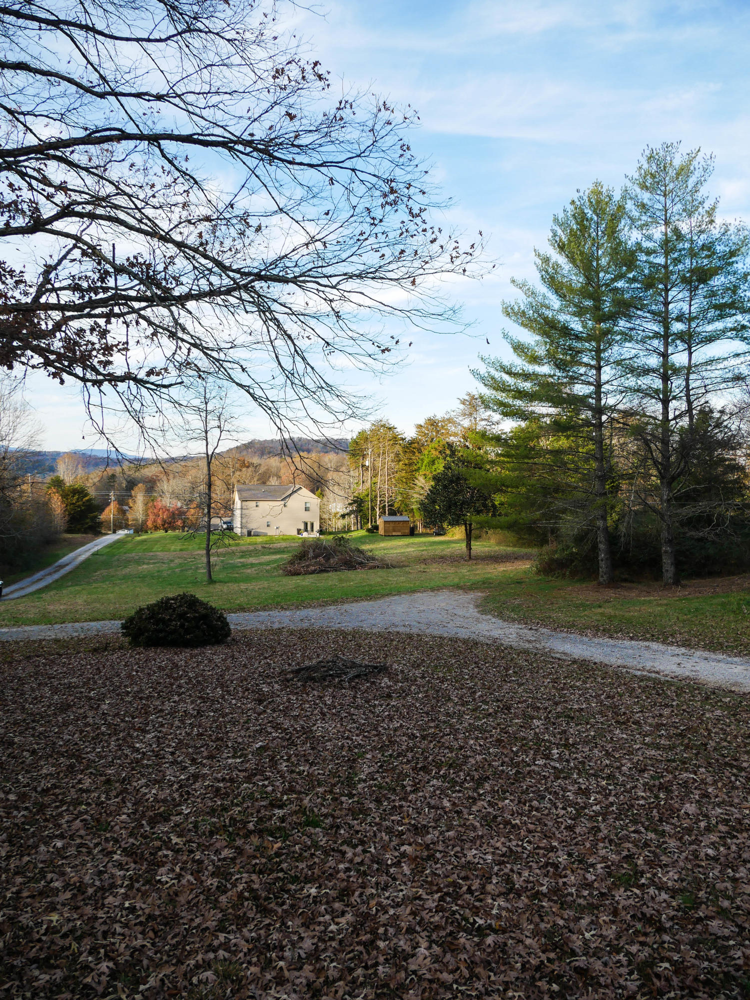 785 Blockhouse Valley Road Clinton, TN 37716 - Photo 7 of 23 P1020372