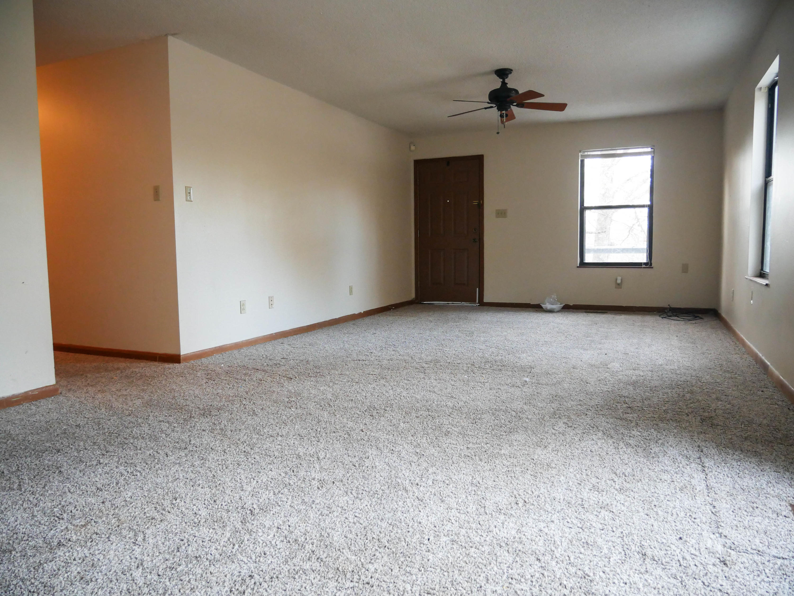 785 Blockhouse Valley Road Clinton, TN 37716 - Photo 9 of 23 P1020373