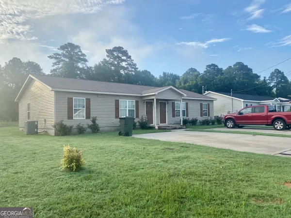 $1,300 | 103 B Ronald Pride Boulevard, Fort Valley, GA 31030