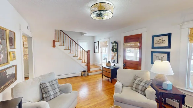 $179,900 | 68 Enfield Road, Lincoln, ME 04457