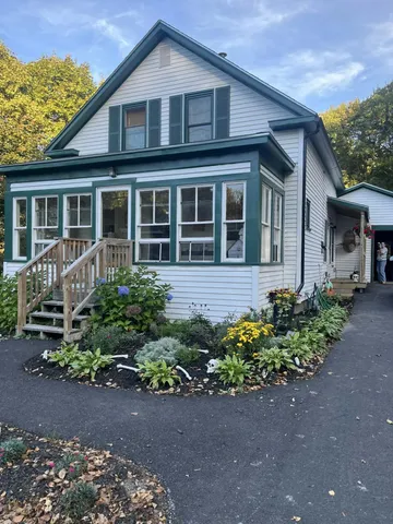 $179,900 | 68 Enfield Road, Lincoln, ME 04457