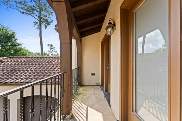 $1,395,000 | 7 Ivy Castle Court, The Woodlands, TX 77382