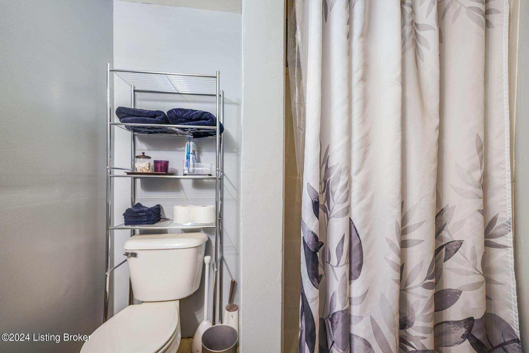 7540 Ralston Avenue Louisville, KY 40258 - Photo 30 of 38 photo_online_038