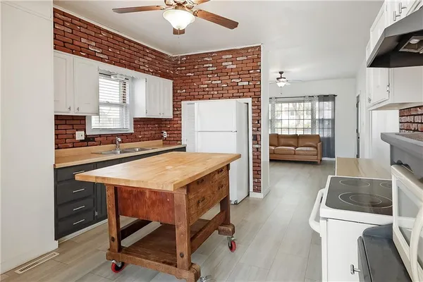 $212,000 | 705 West Mechanic Street, Harrisonville, MO 64701