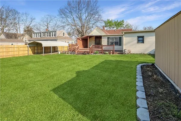 $212,000 | 705 West Mechanic Street, Harrisonville, MO 64701