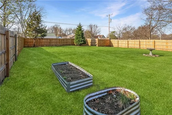 $212,000 | 705 West Mechanic Street, Harrisonville, MO 64701