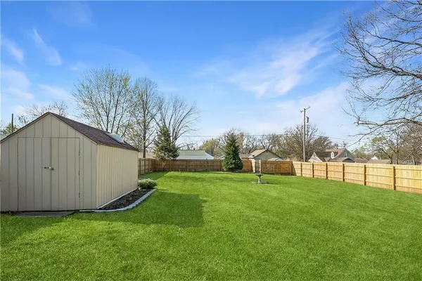 $212,000 | 705 West Mechanic Street, Harrisonville, MO 64701