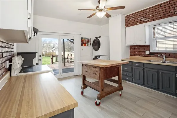 $212,000 | 705 West Mechanic Street, Harrisonville, MO 64701