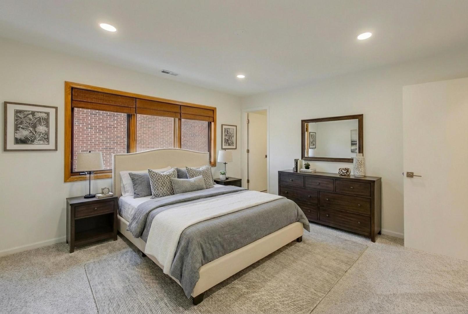 1209 East Davis Street, Unit 3 Arlington Heights, IL 60005 - Photo 12 of 24