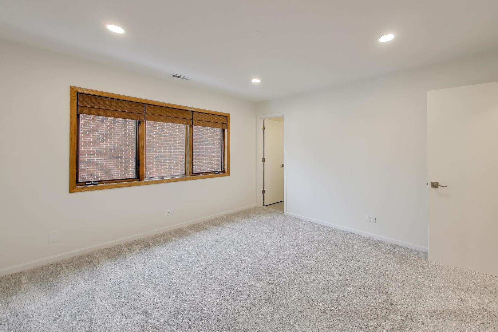 1209 East Davis Street, Unit 3 Arlington Heights, IL 60005 - Photo 13 of 24