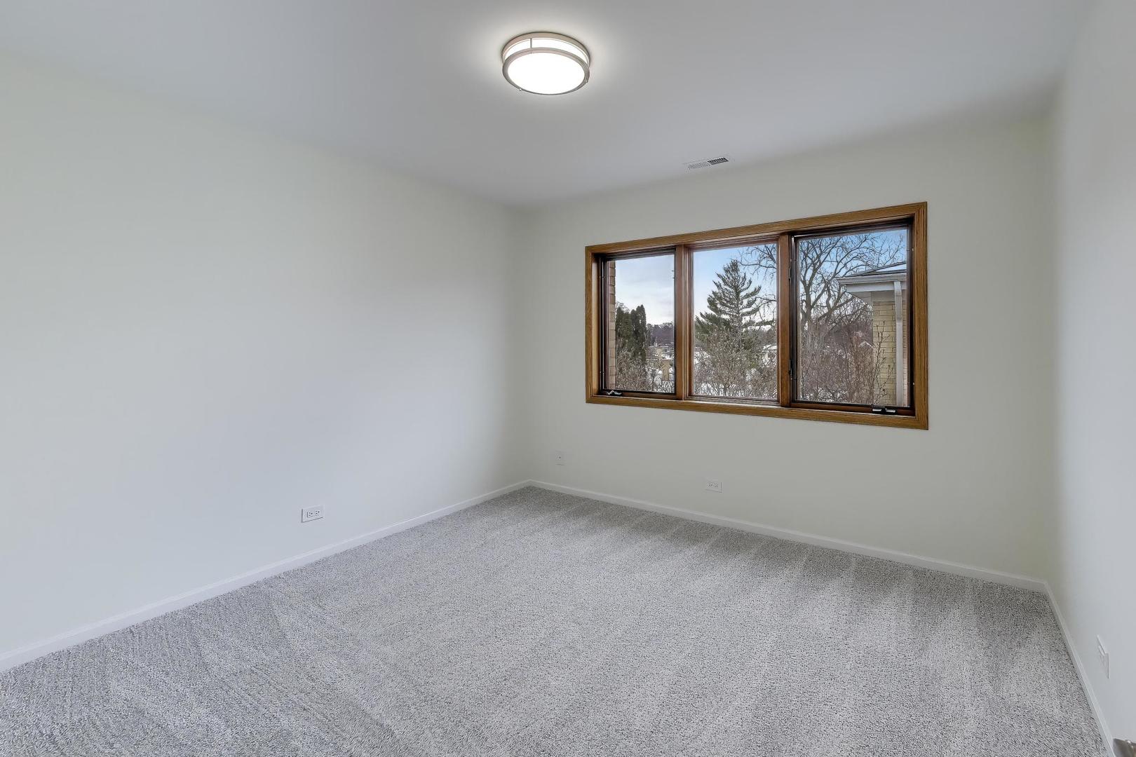 1209 East Davis Street, Unit 3 Arlington Heights, IL 60005 - Photo 19 of 24