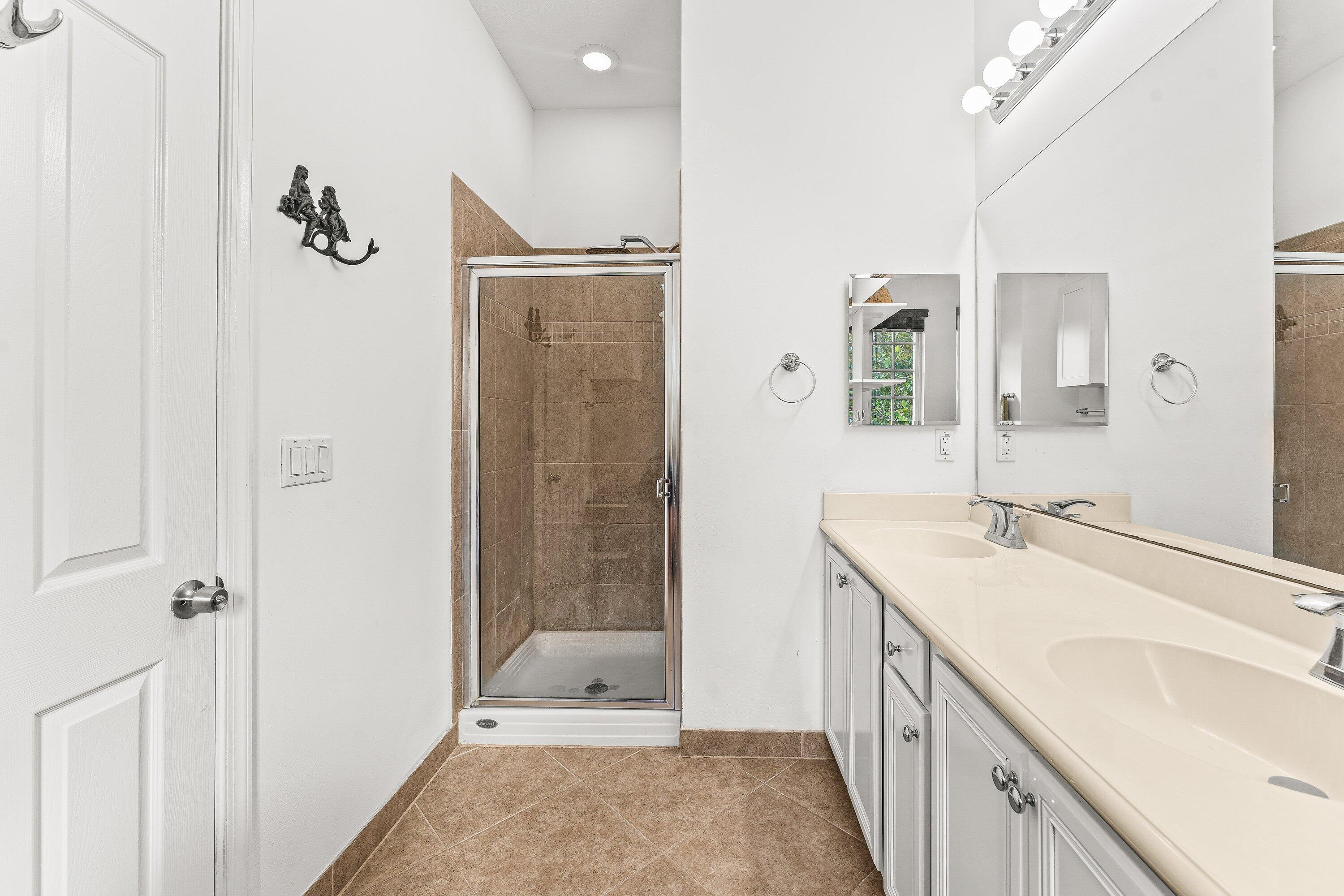 179 Edenberry Avenue Jupiter, FL 33458 - Photo 12 of 21 Dual Sinks with Separate Shower