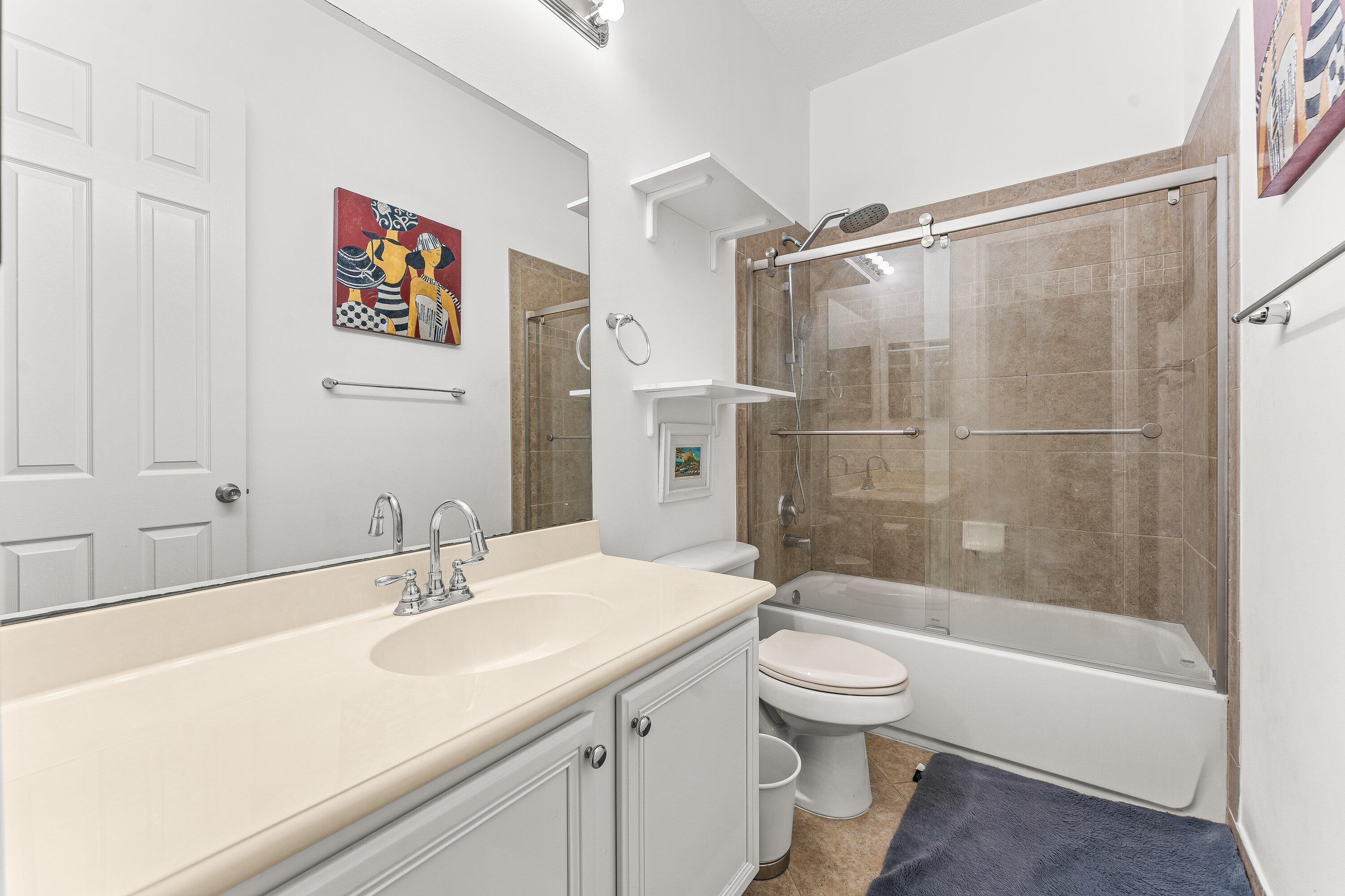 179 Edenberry Avenue Jupiter, FL 33458 - Photo 15 of 21 Guest Bathroom