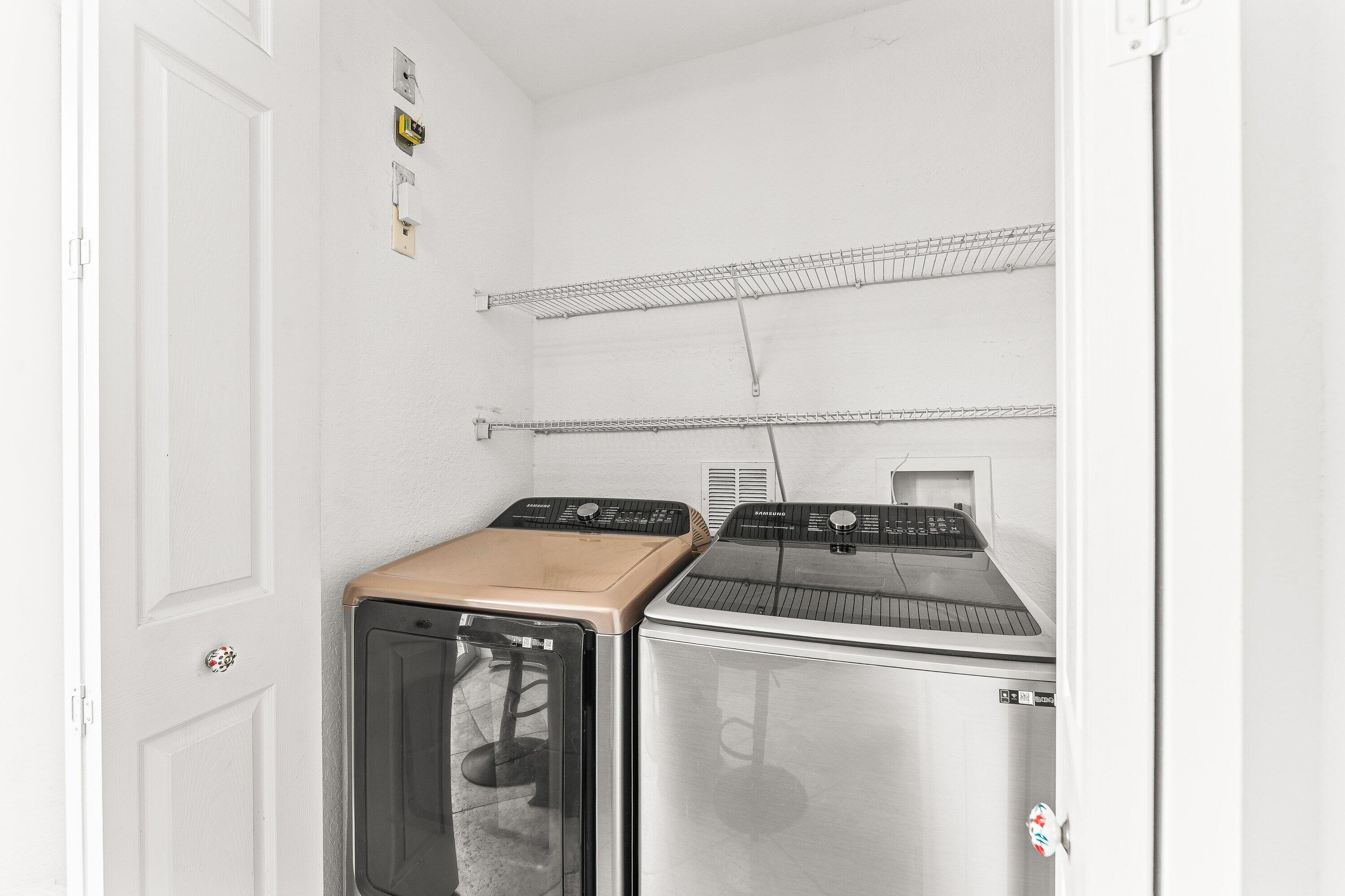 179 Edenberry Avenue Jupiter, FL 33458 - Photo 17 of 21 Full Washer/Dryer In-Unit