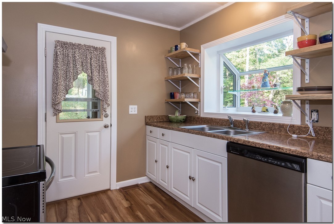 15561 Punderson Road Burton, OH 44021 - Photo 12 of 34 Gallery Image 12