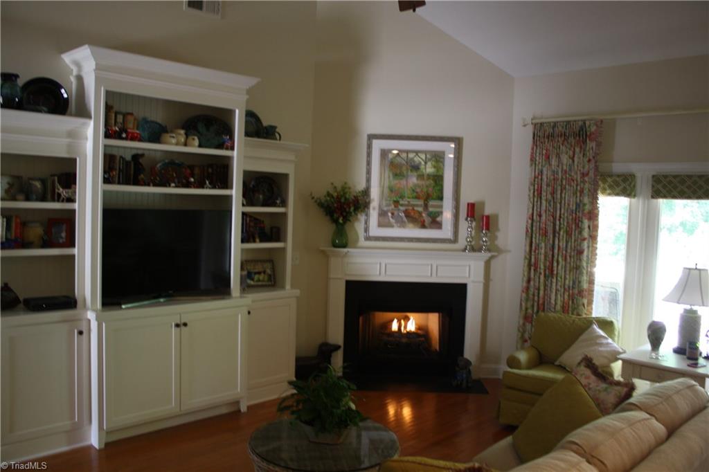 2249 Renaissance Lane High Point, NC 27262 - Photo 3 of 8 Gallery Image 3