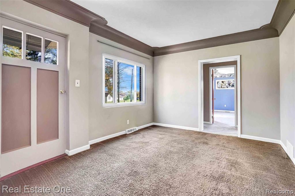 125 Shadywood Road Rochester Hills, MI 48307 - Photo 4 of 24