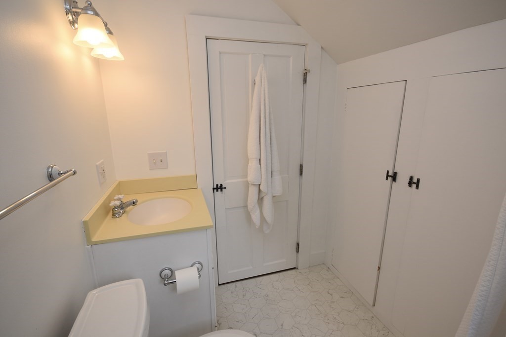 344 Flat Hills Road Amherst, MA 01002 - Photo 29 of 42 a bathroom with a tub and shower