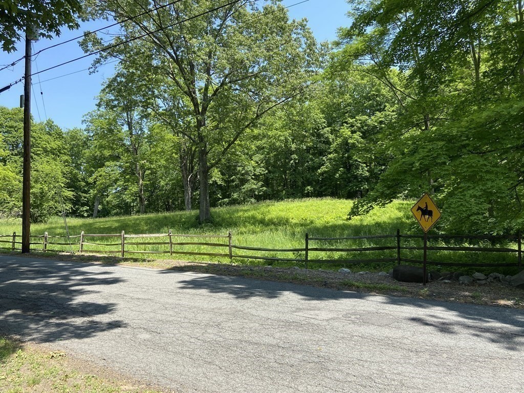 344 Flat Hills Road Amherst, MA 01002 - Photo 38 of 42 a view of a park
