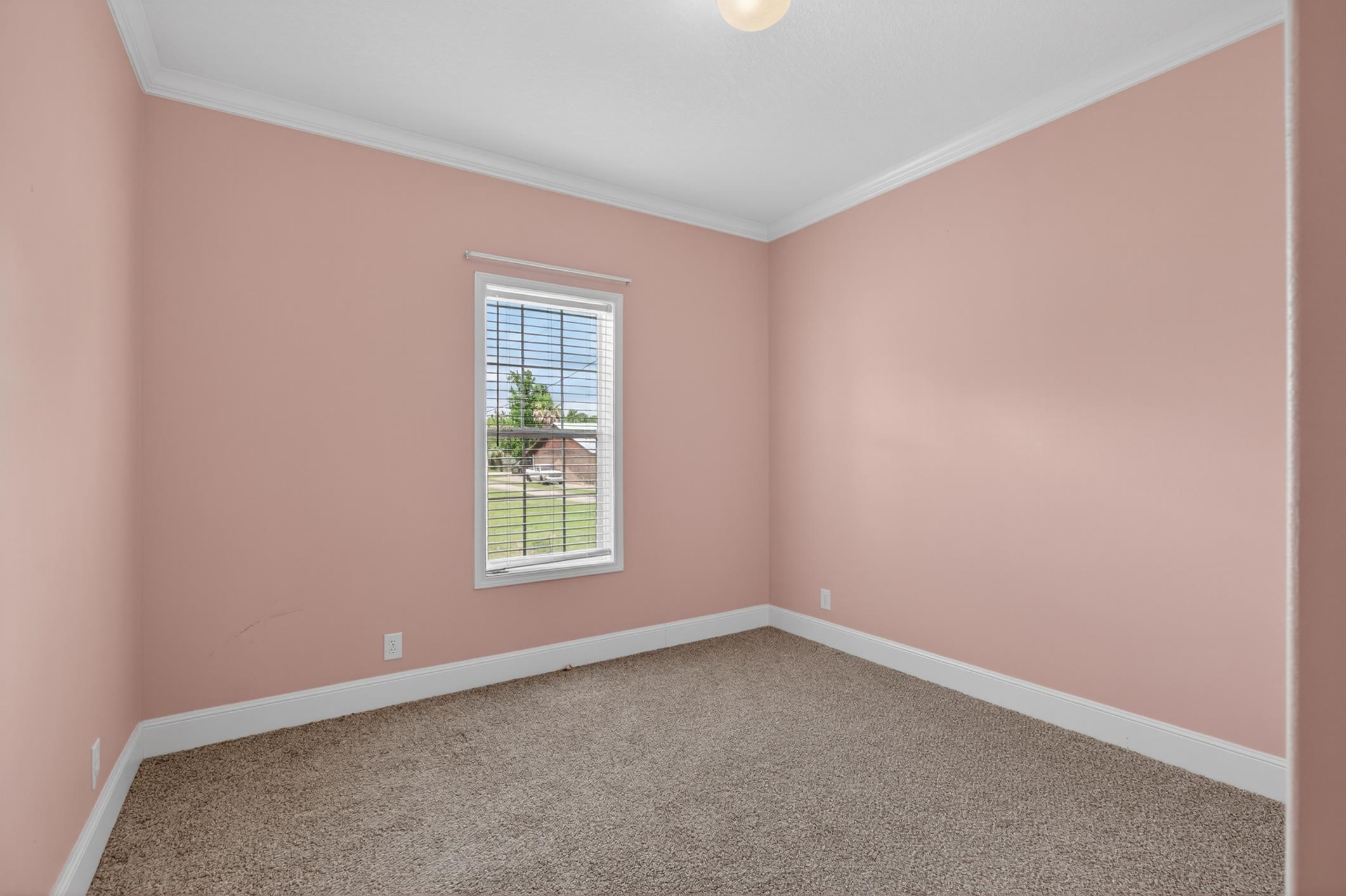 101 Trout Trail Crescent City, FL 32112 - Photo 18 of 45 an empty room with a window