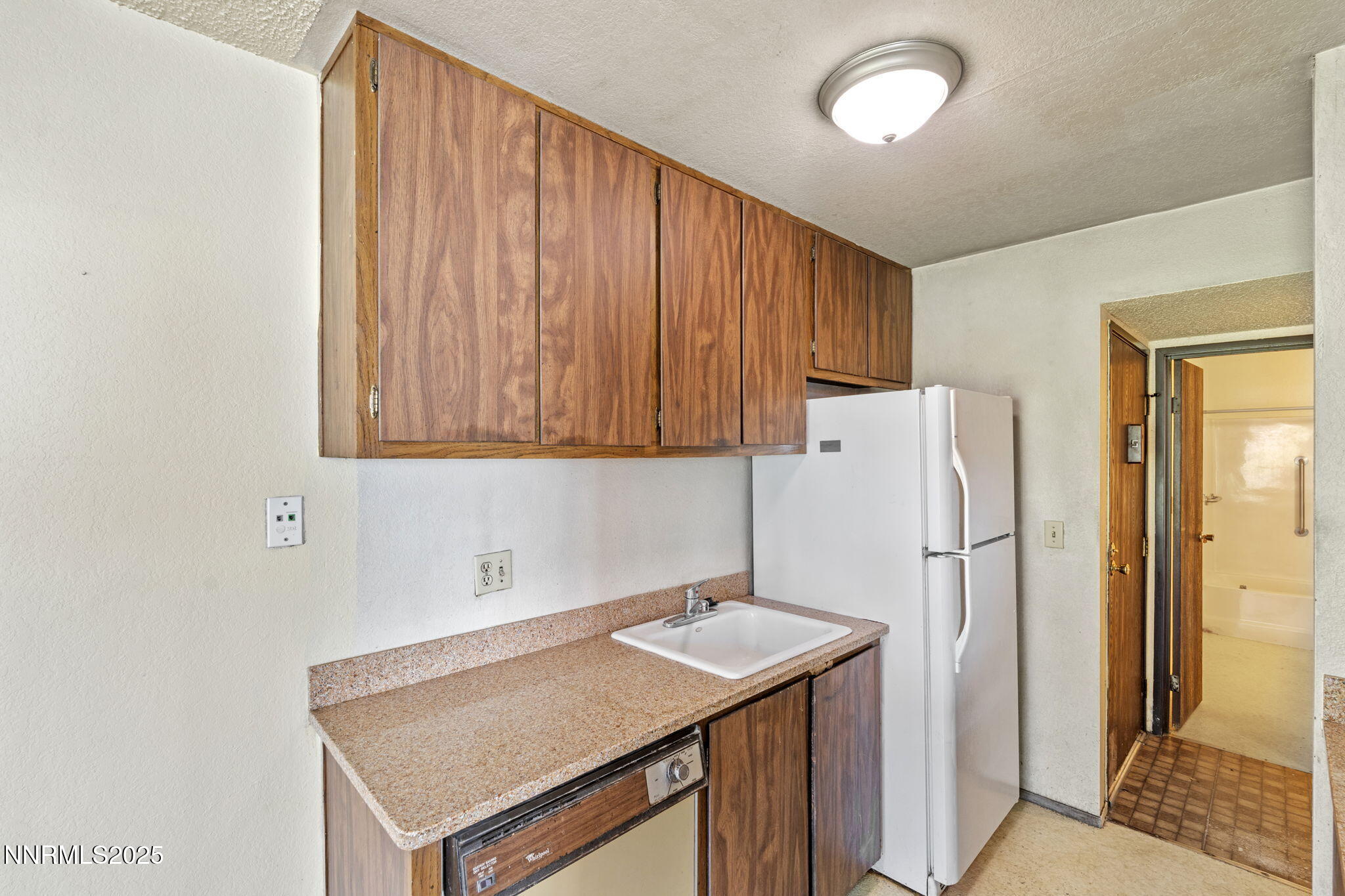 4608 Neil Road, Unit 209 Reno, NV 89502 - Photo 6 of 29 5-web-or-mls-DSC02150