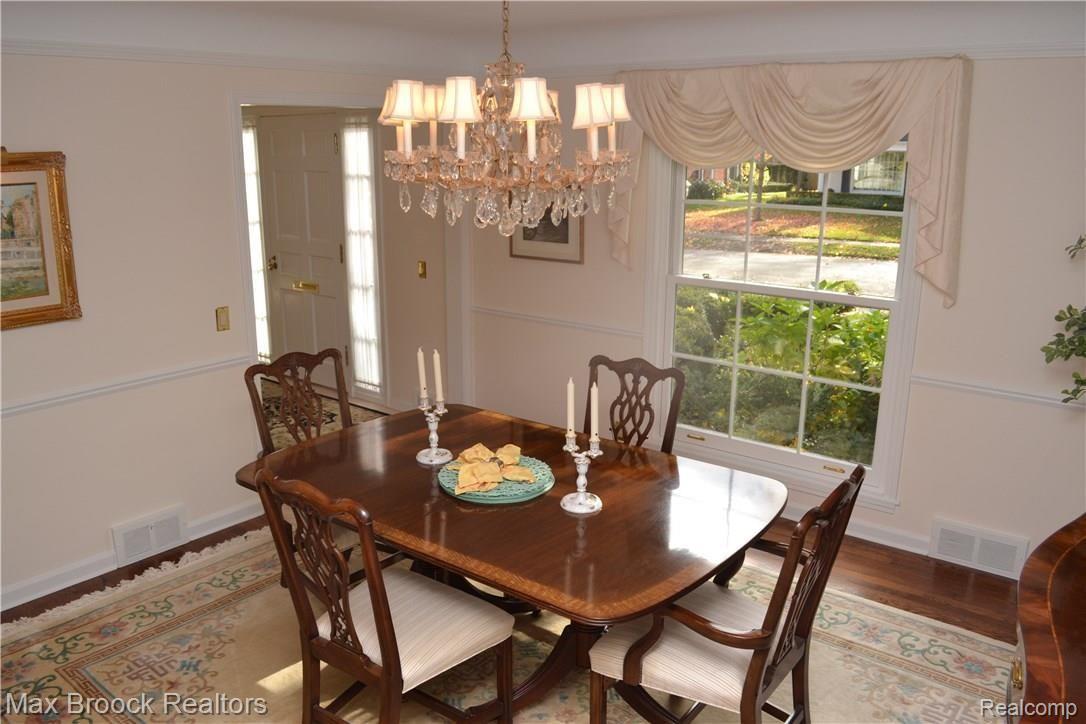 2640 Amberly Road Bloomfield Hills, MI 48301 - Photo 24 of 29 4.JPG