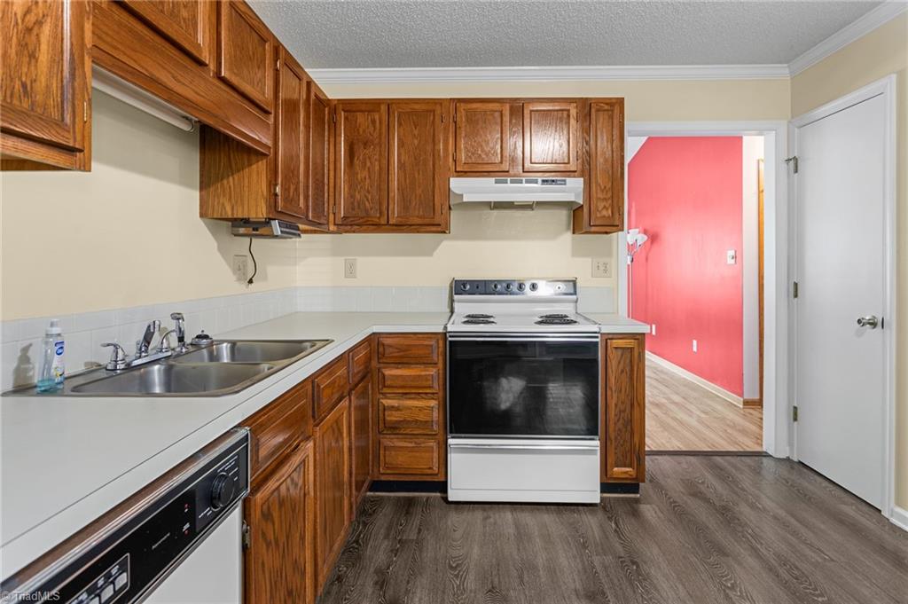 3043 Windchase Court High Point, NC 27265 - Photo 11 of 19