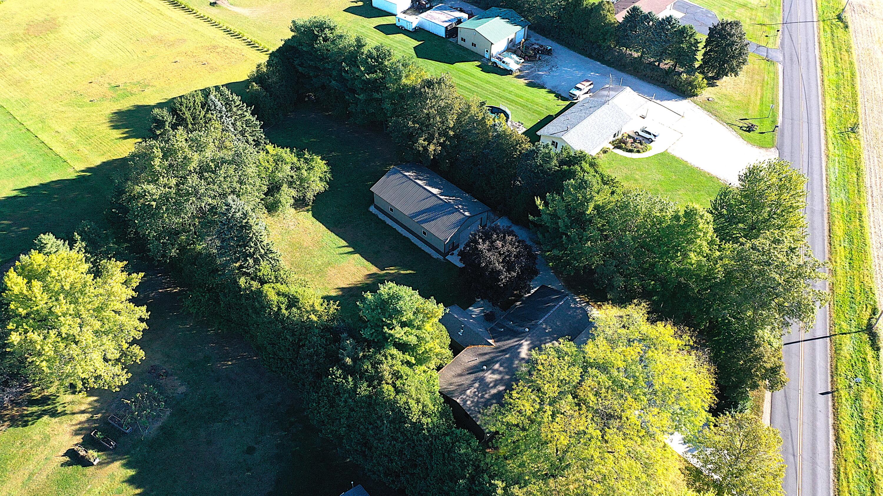 W1758 Spring Prairie Road Spring Prairie, WI 53105 - Photo 13 of 84 12