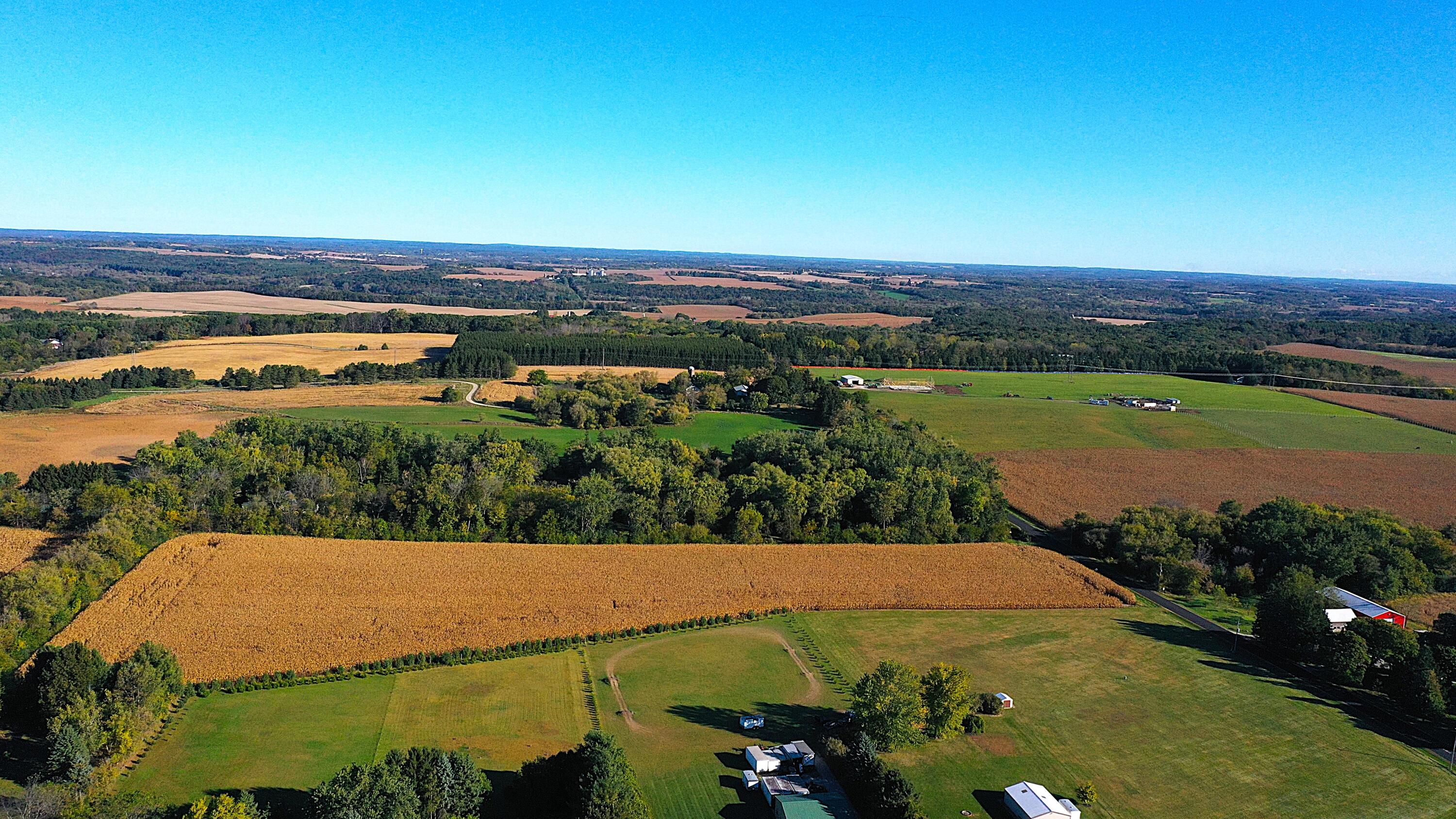 W1758 Spring Prairie Road Spring Prairie, WI 53105 - Photo 21 of 84 20