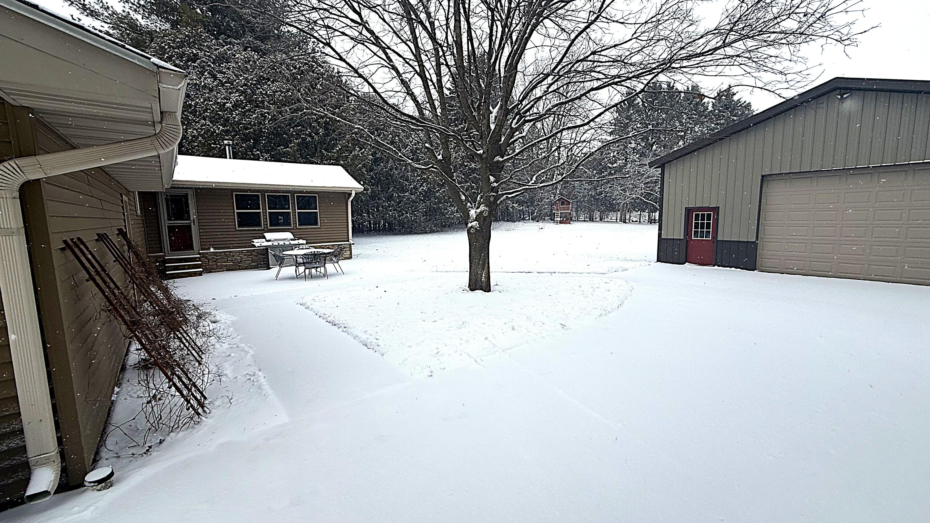 W1758 Spring Prairie Road Spring Prairie, WI 53105 - Photo 26 of 84 25