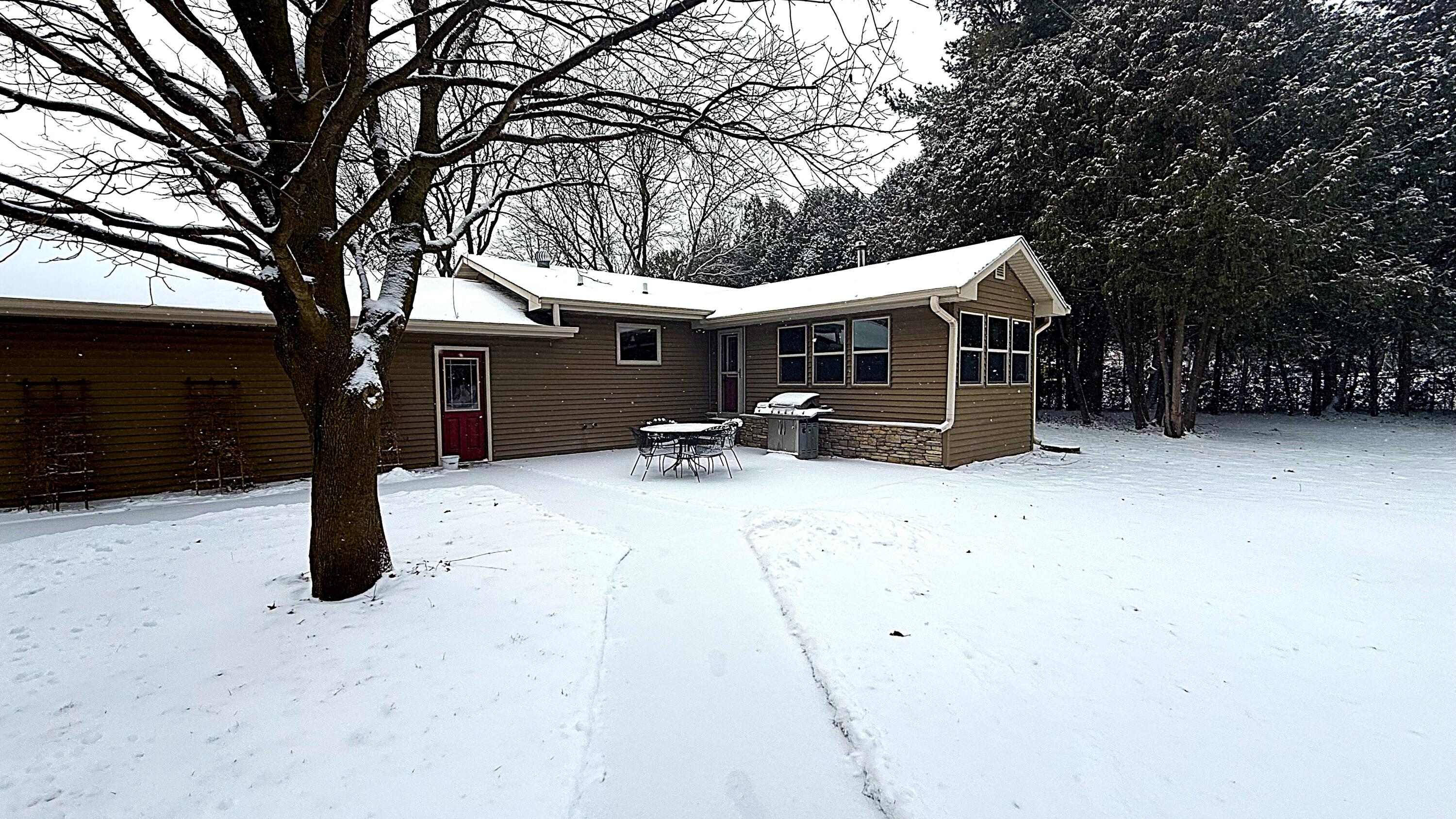 W1758 Spring Prairie Road Spring Prairie, WI 53105 - Photo 29 of 84 28