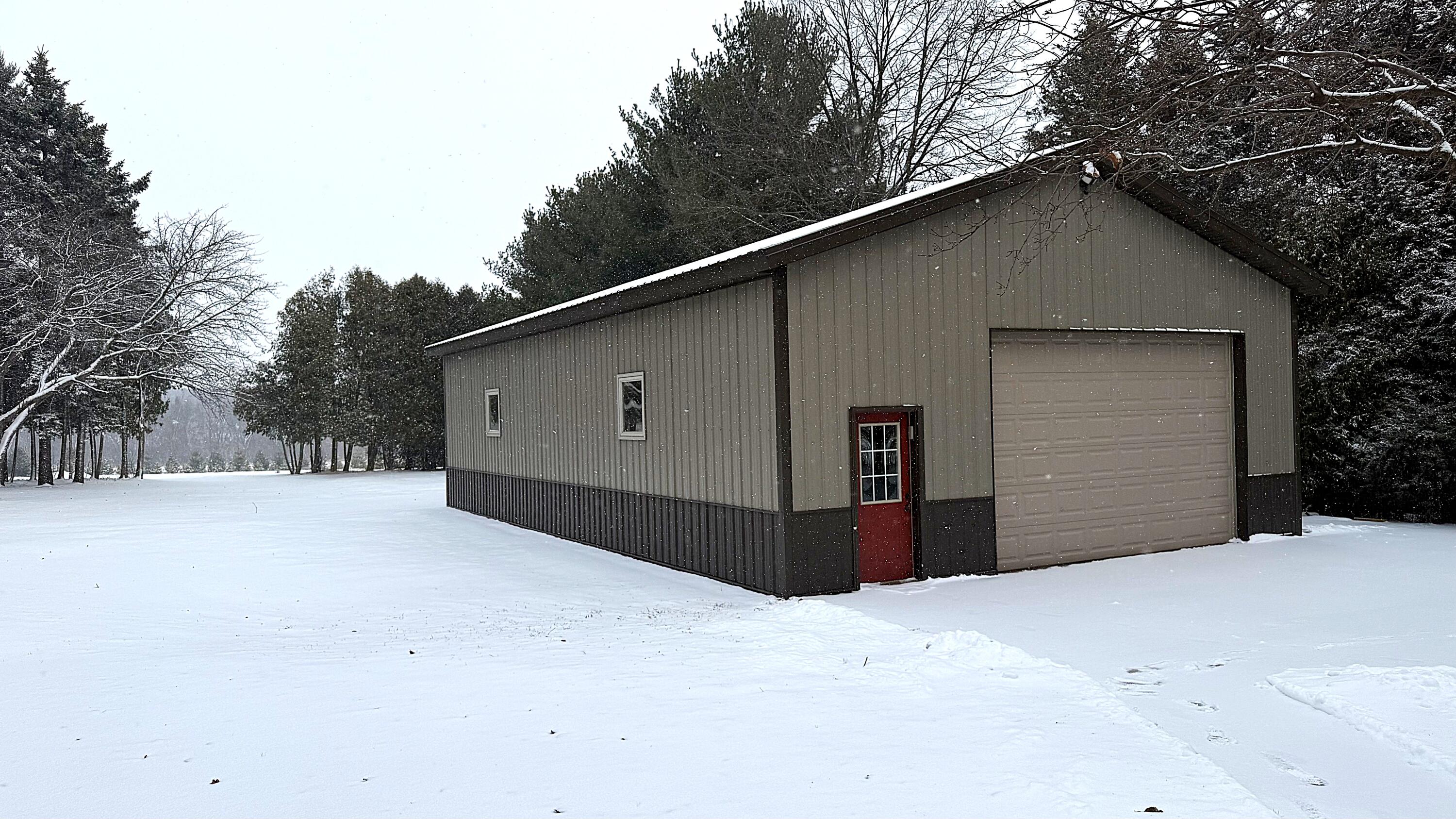 W1758 Spring Prairie Road Spring Prairie, WI 53105 - Photo 31 of 84 30