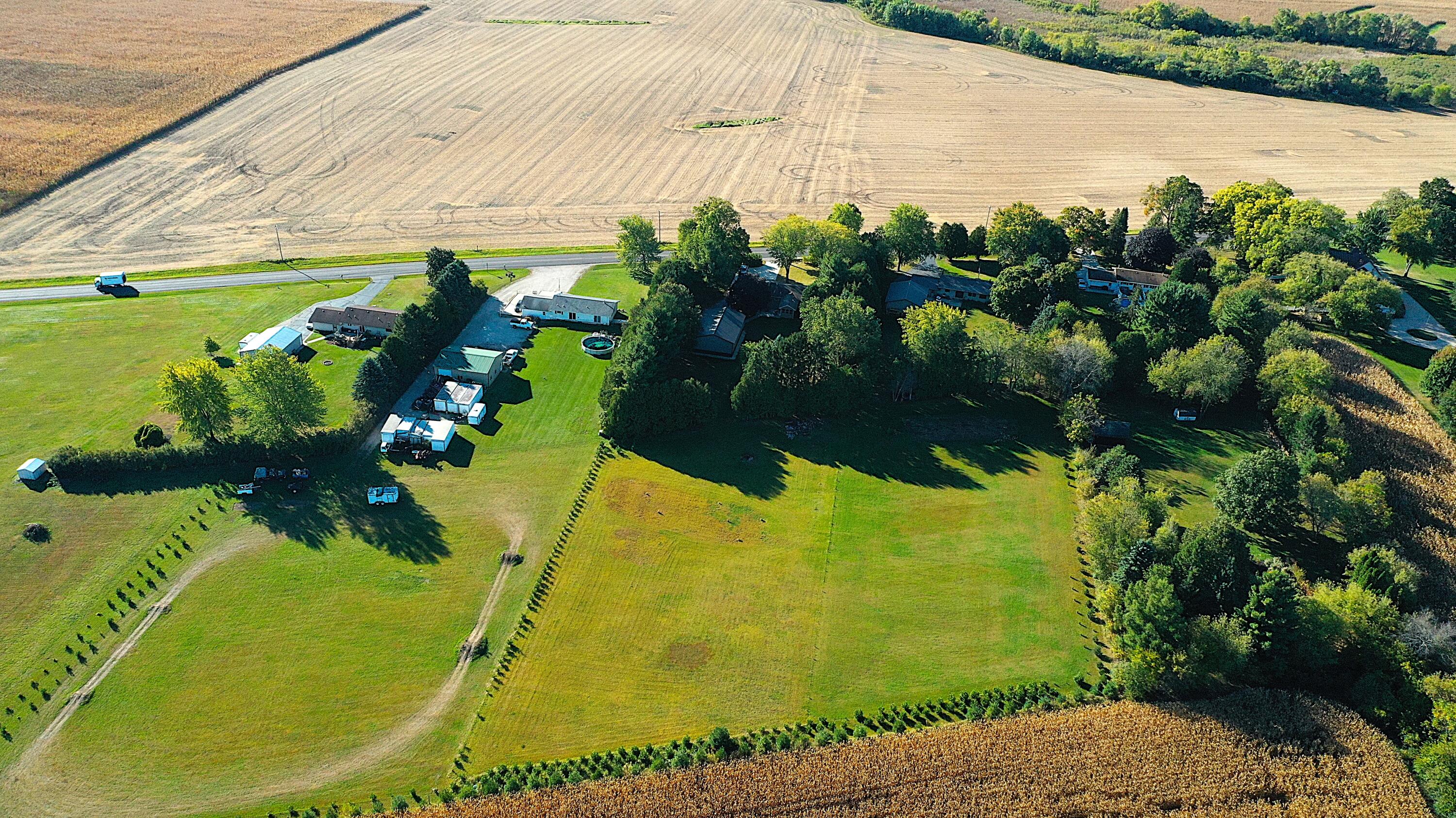 W1758 Spring Prairie Road Spring Prairie, WI 53105 - Photo 8 of 84 07