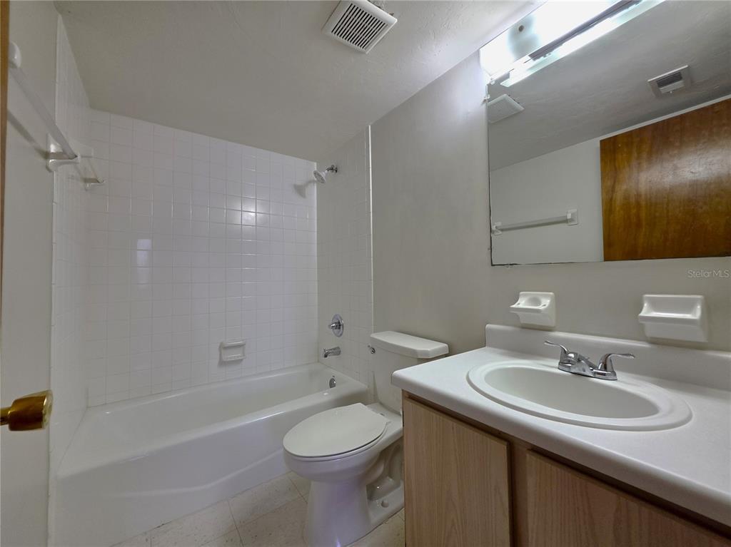 2360 Southwest Archer Road, Unit 912 Gainesville, FL 32608 - Photo 13 of 17