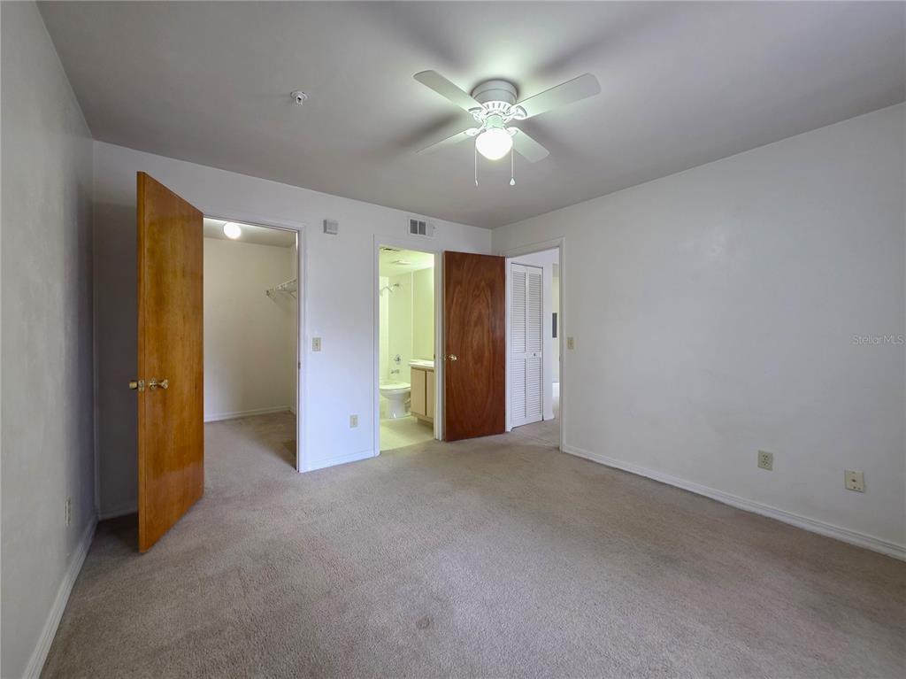 2360 Southwest Archer Road, Unit 912 Gainesville, FL 32608 - Photo 15 of 17