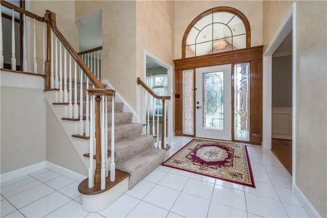 a view of entryway with a front door