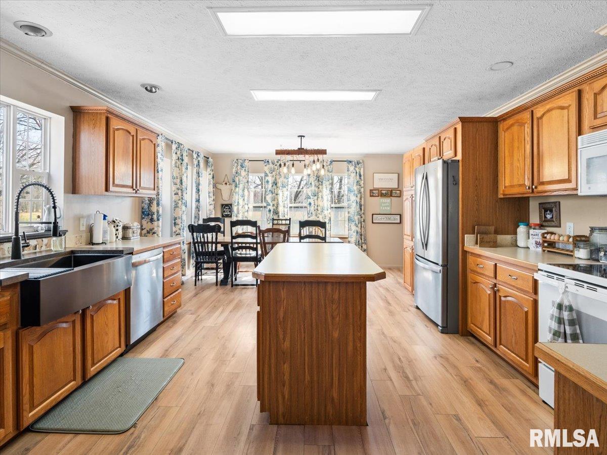 15290 Pittsburg Road Marion, IL 62959 - Photo 4 of 41