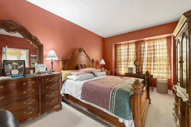 $332,000 | 511 Prestwick Lane, Unit 302, Wheeling, IL 60090