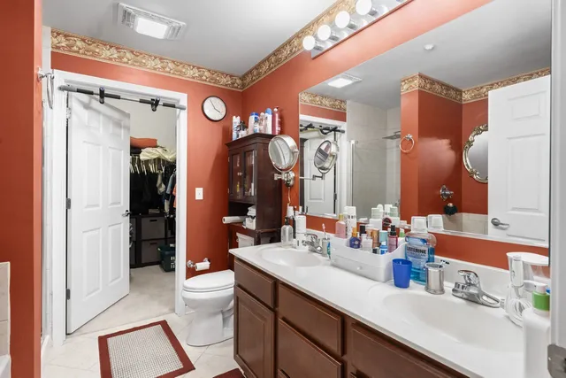 $332,000 | 511 Prestwick Lane, Unit 302, Wheeling, IL 60090